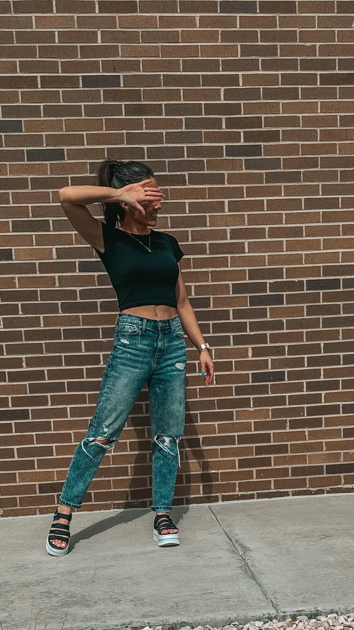 High Rise Distressed Mom Jean *RESTOCKED*