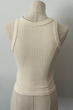 Load image into Gallery viewer, Chunky Ribbed High Neck - Vanilla
