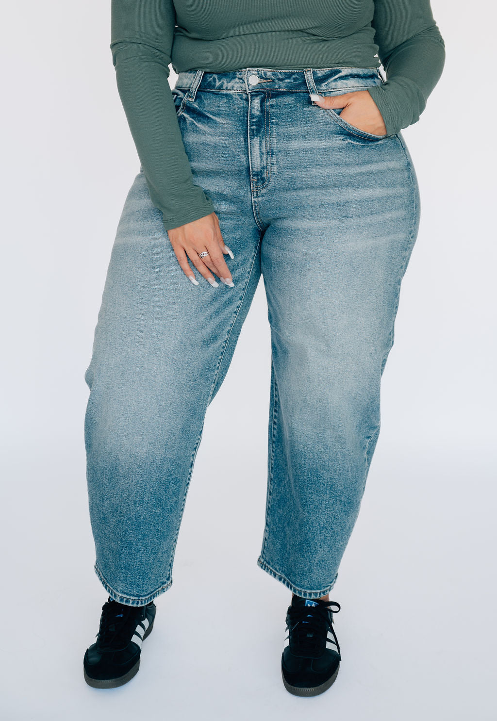 High Rise Barrel Jean - Light Wash